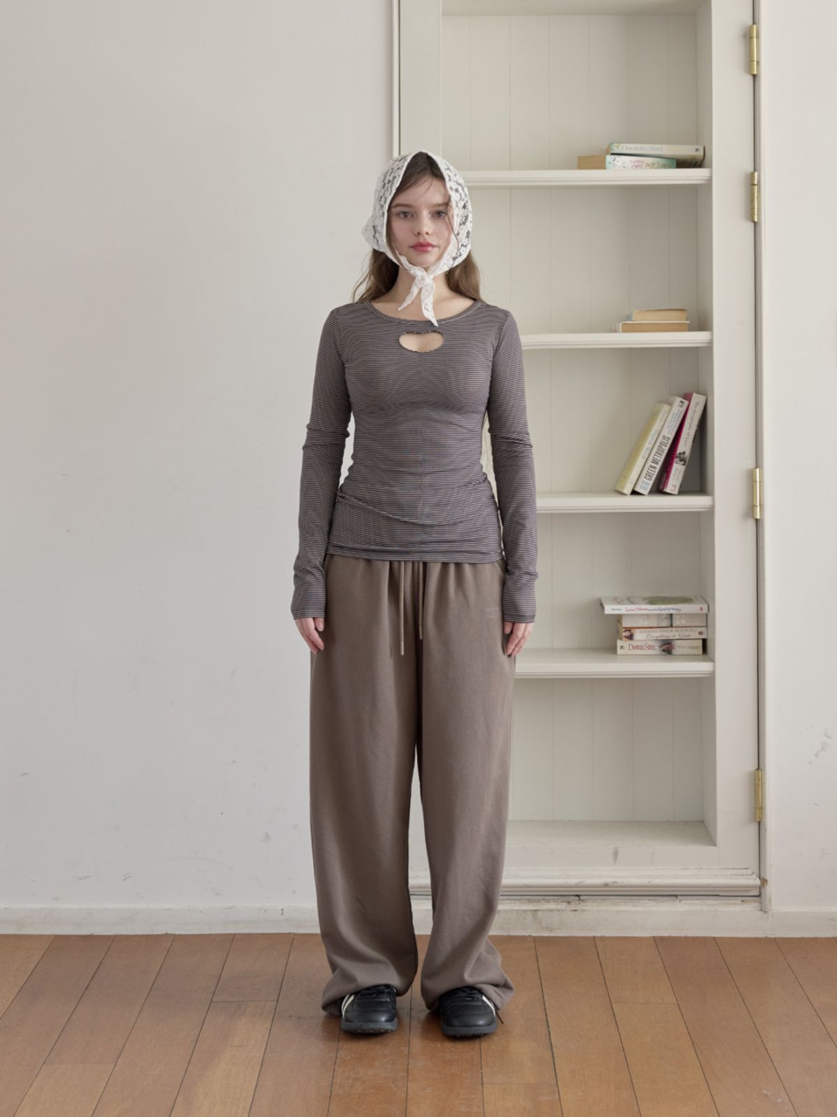 미에르꼴레스(MIERCOLES) HEART CUT-OUT LONG SLEEVE T-SHIRT [mocha]