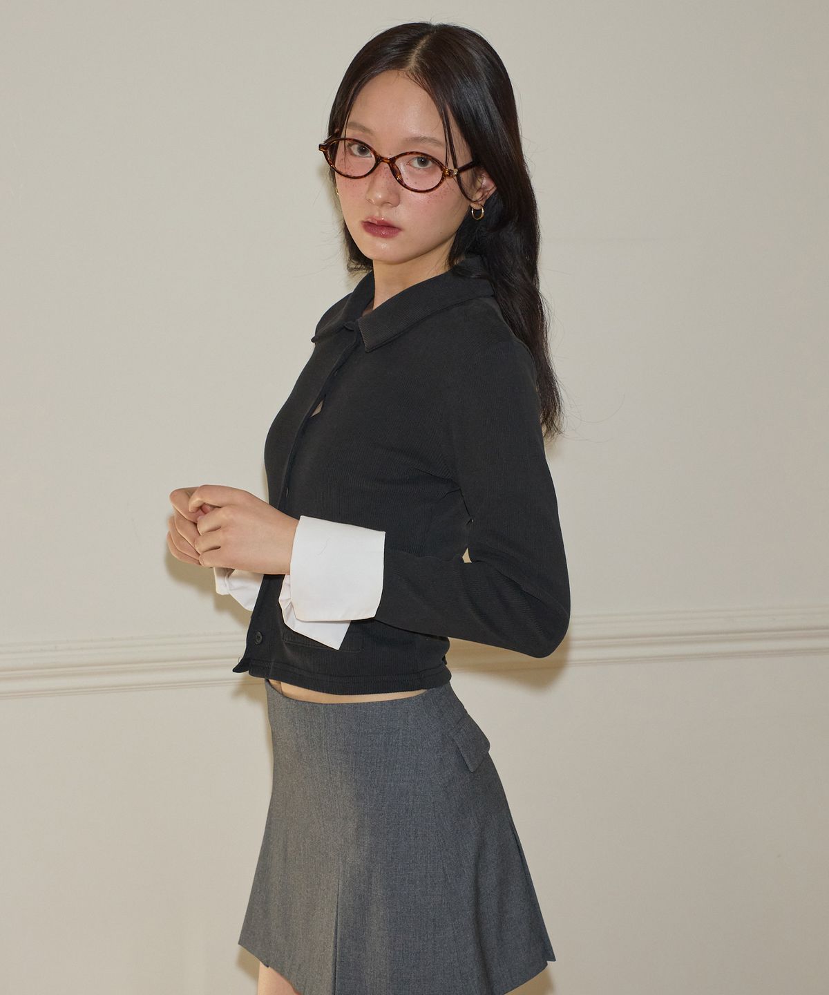 살롱 드 욘(SALON DE YOHN) Cuffs Collar Cardigan_ Black