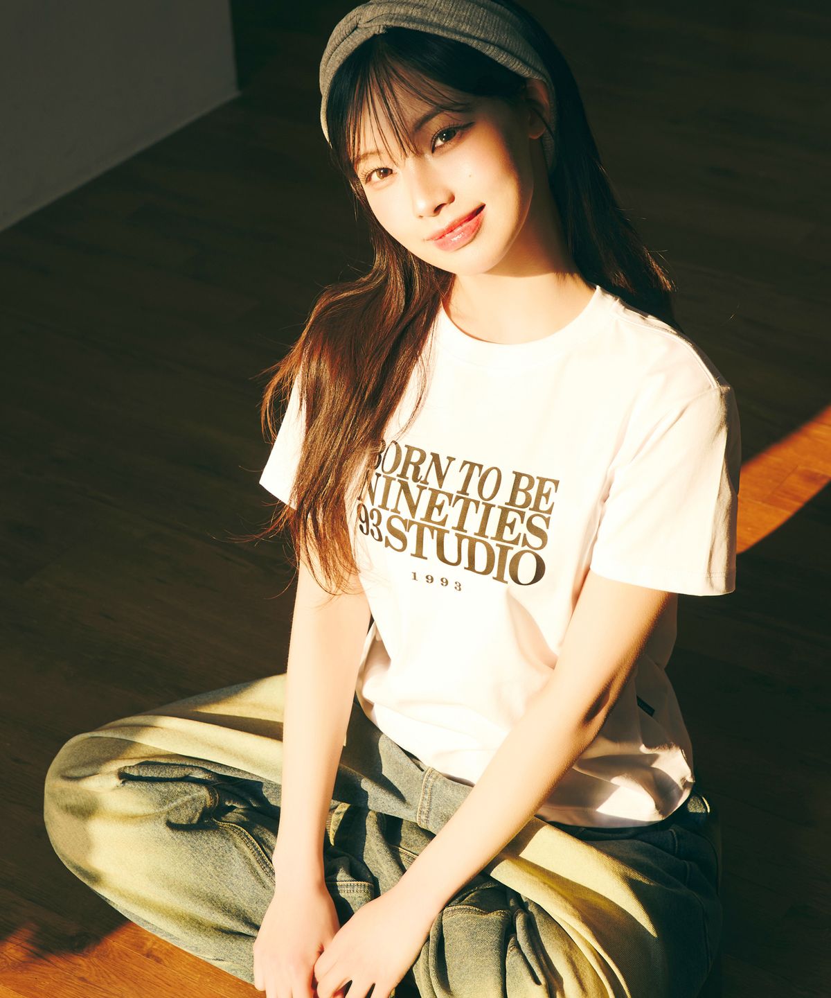 1993스튜디오(1993STUDIO) 본투비 우먼 레귤러핏 티셔츠_화이트