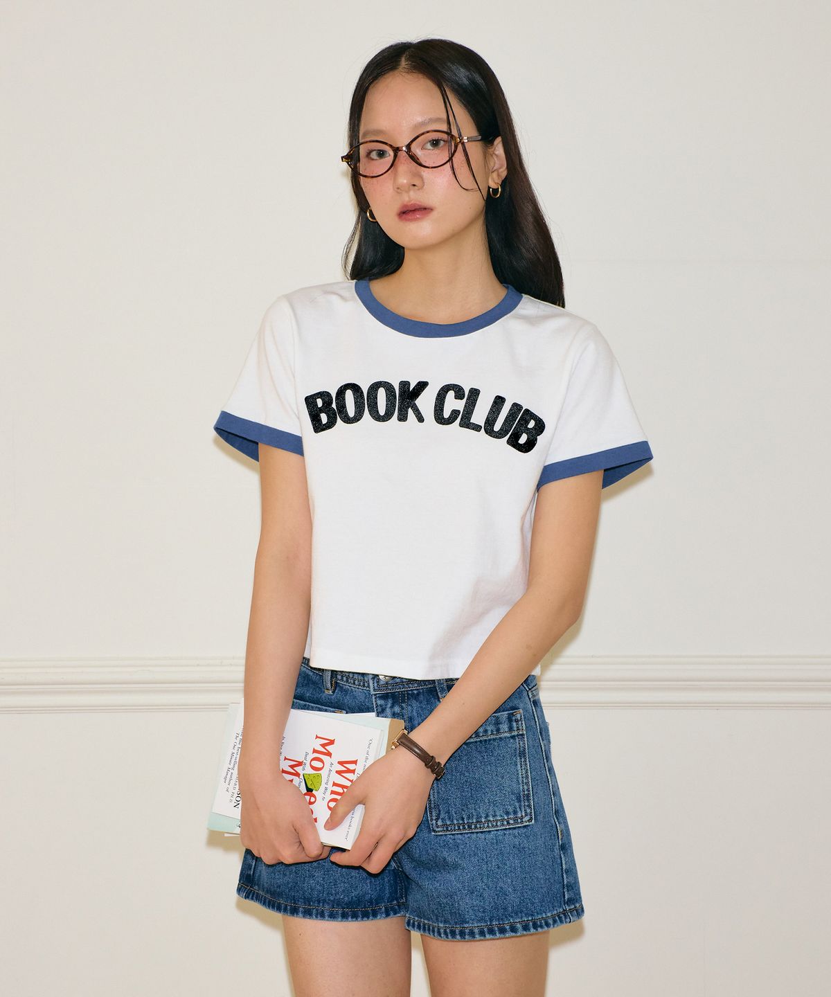 살롱 드 욘(SALON DE YOHN) Book Club Logo Crop T_ White+Navy