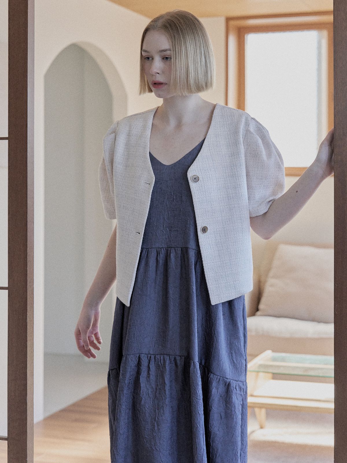 아방(AVANT-G) Tweed Puff Crop Jacket - CREAM