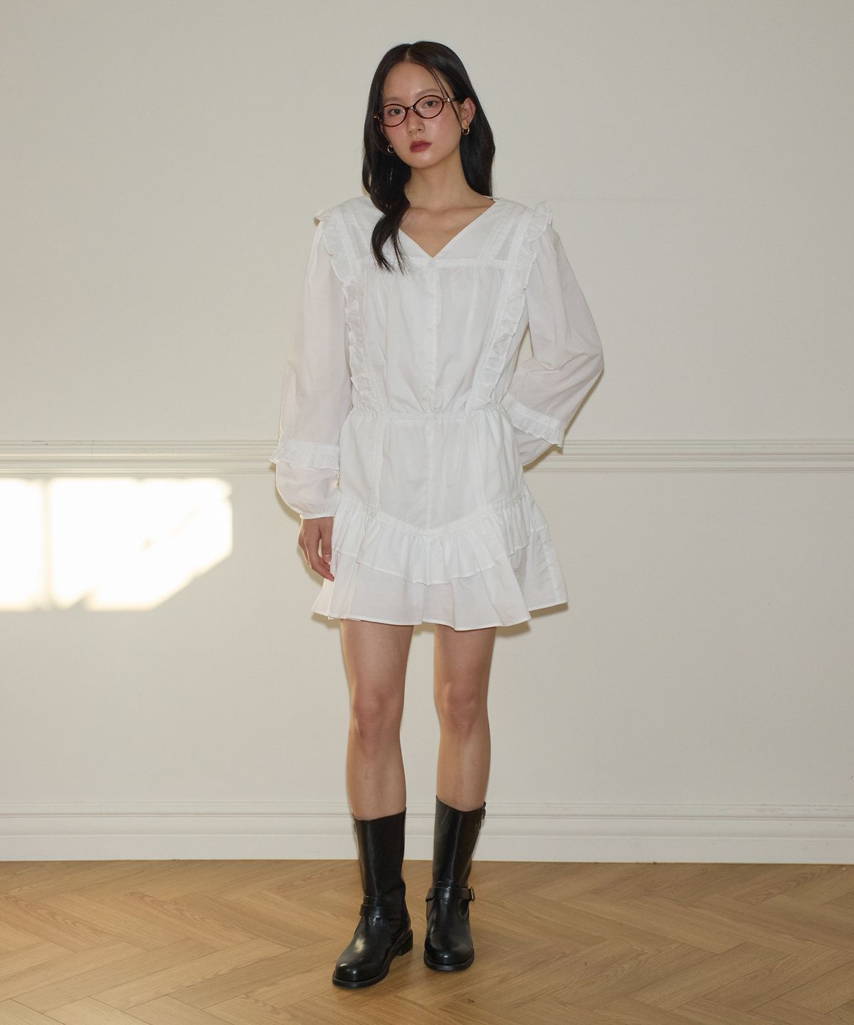 살롱 드 욘(SALON DE YOHN) Ruffle Point Jumpsuit_ White