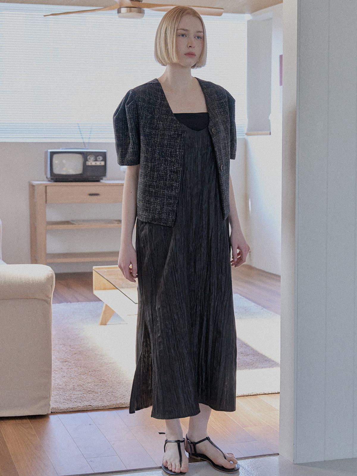 아방(AVANT-G) Tweed Puff Crop Jacket - BLACK
