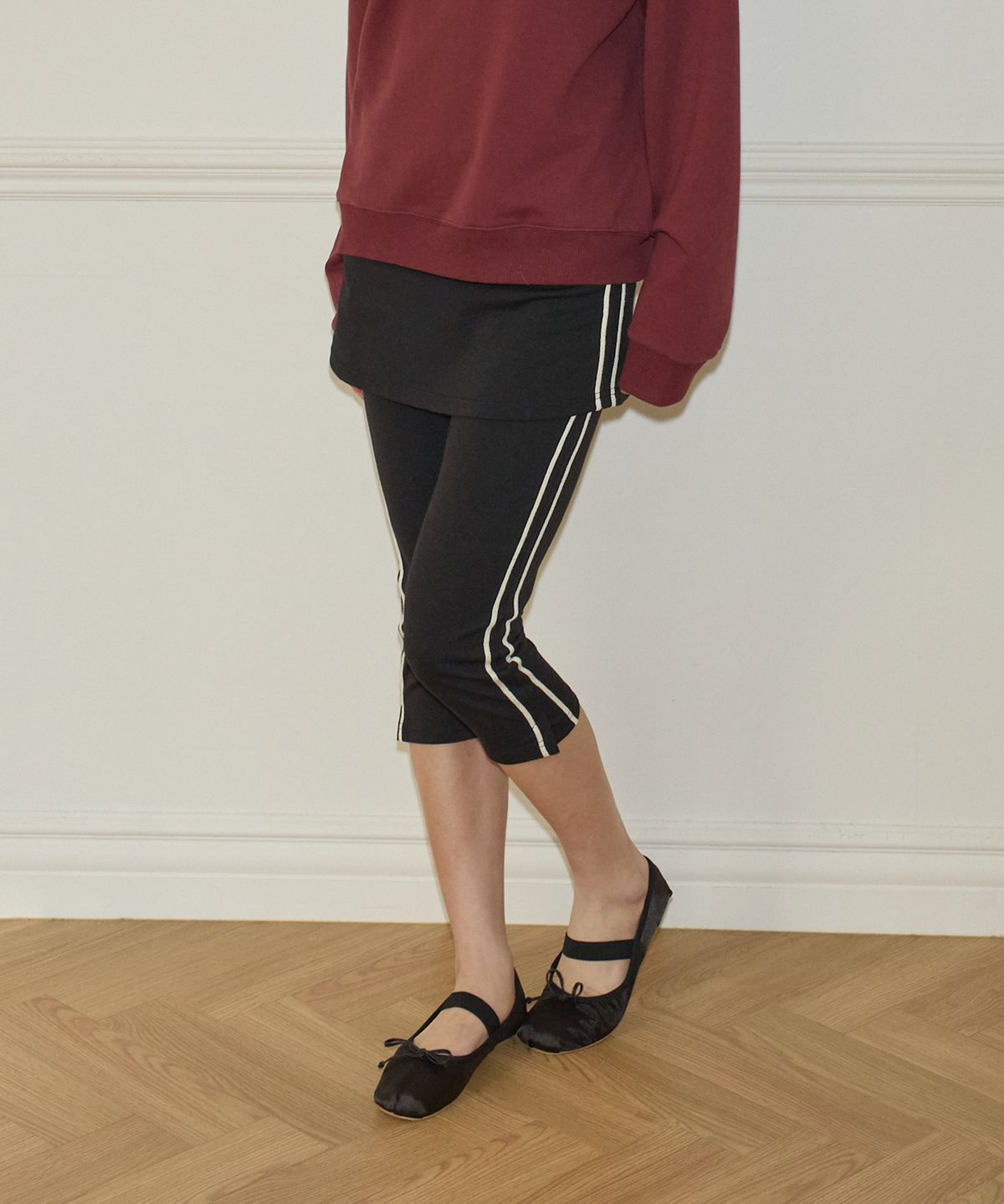 살롱 드 욘(SALON DE YOHN) Line Point Skirt Pants_ Black