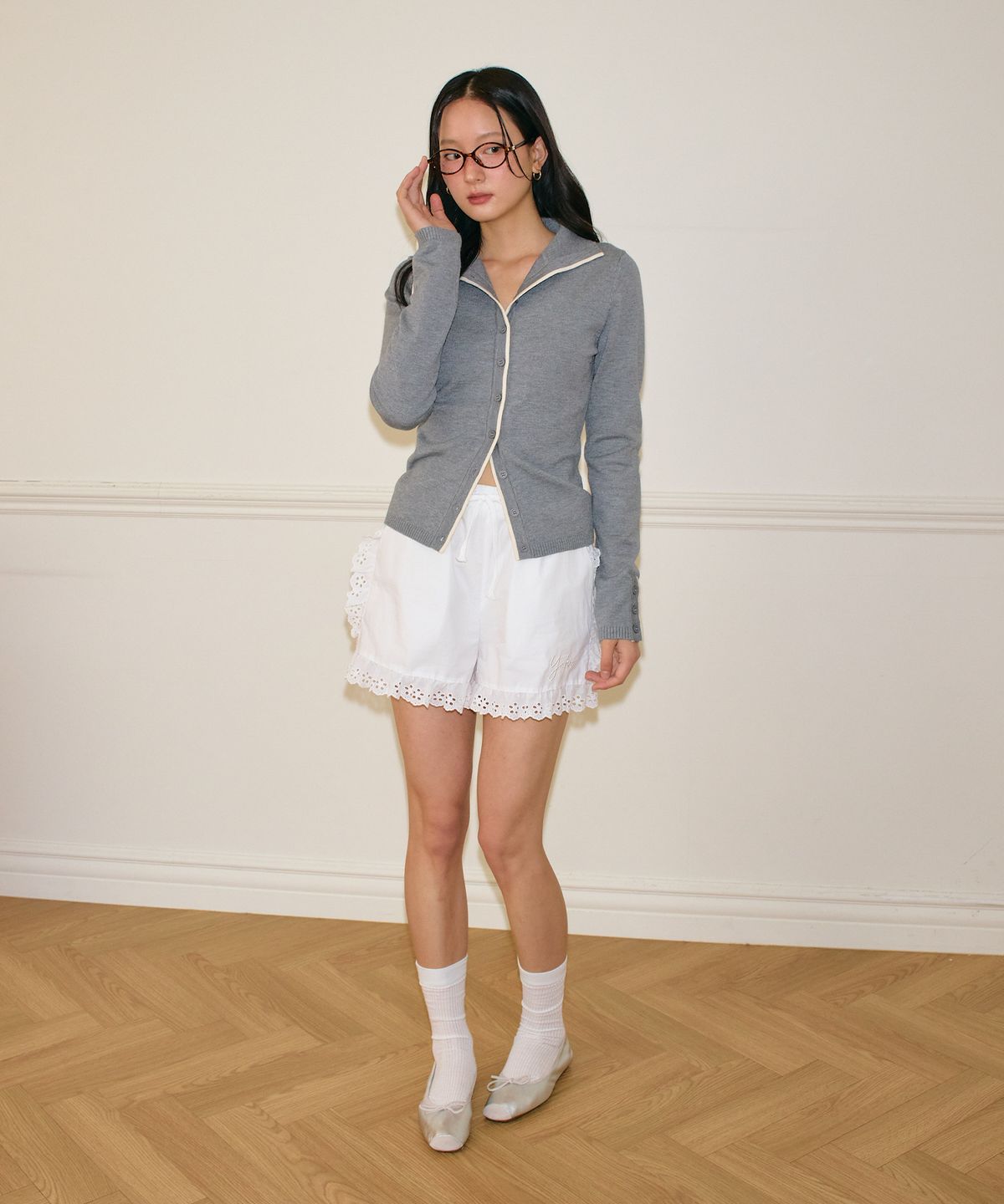 살롱 드 욘(SALON DE YOHN) Lace Cotton Banding Shorts_ White