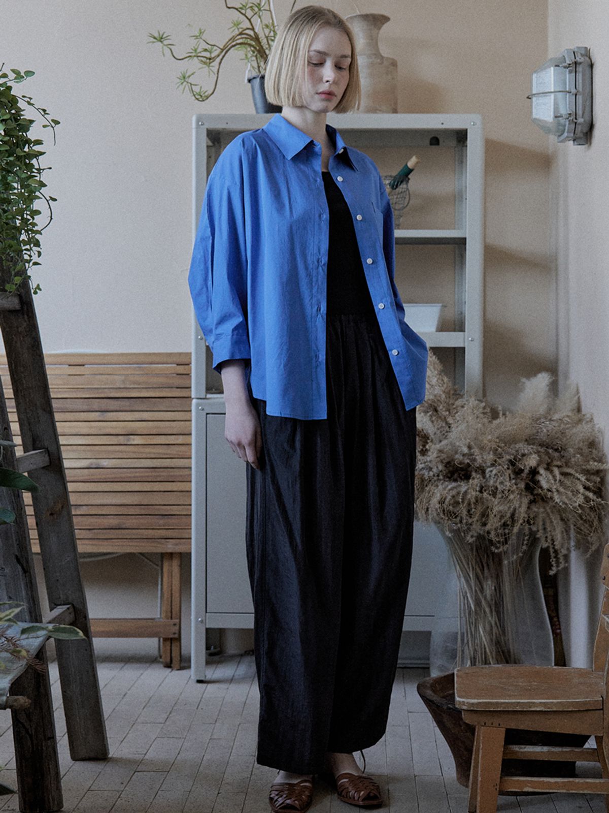 아방(AVANT-G) Round Sleeve Overfit Shirt - BLUE