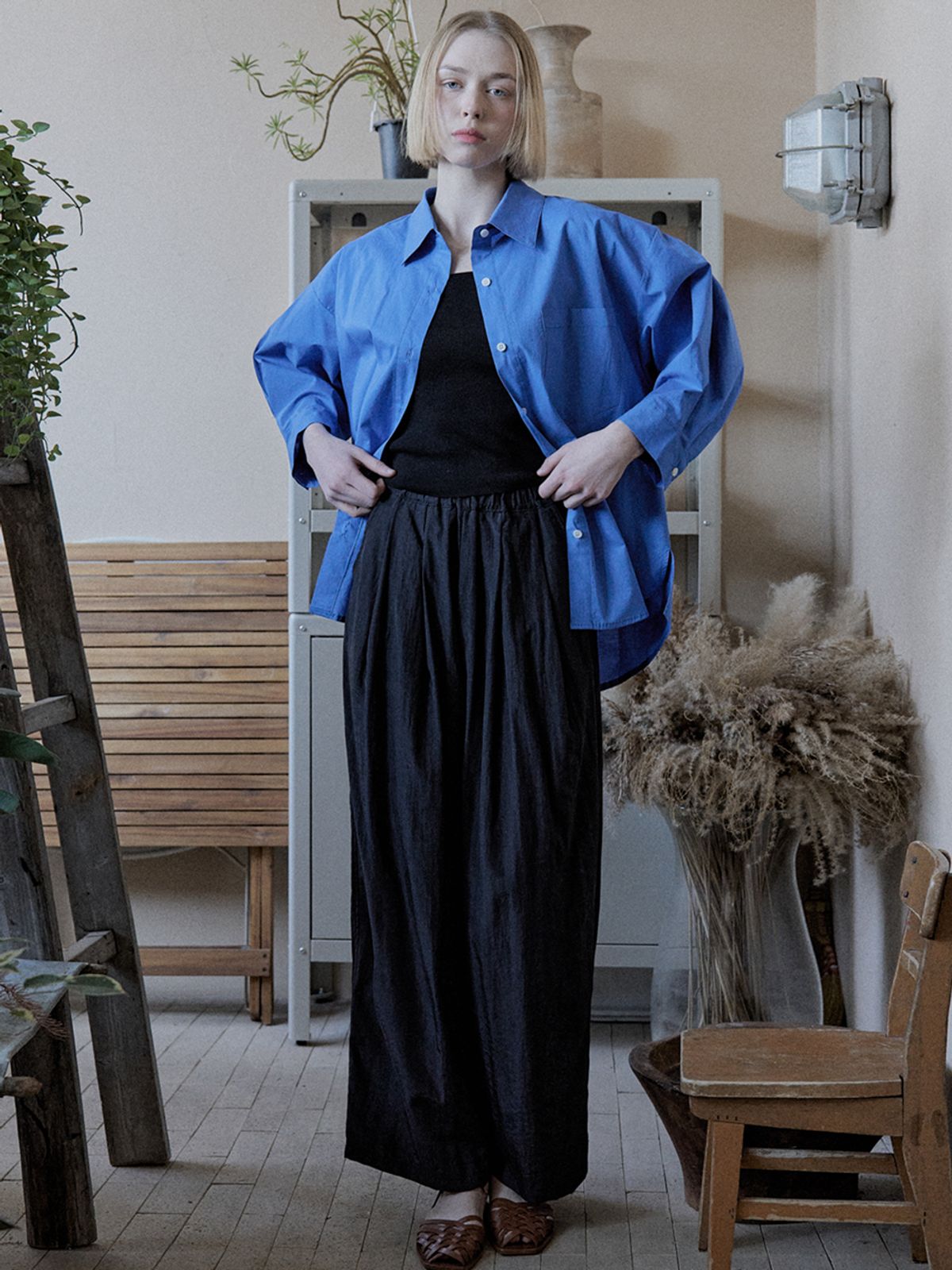 아방(AVANT-G) Round Sleeve Overfit Shirt - BLUE