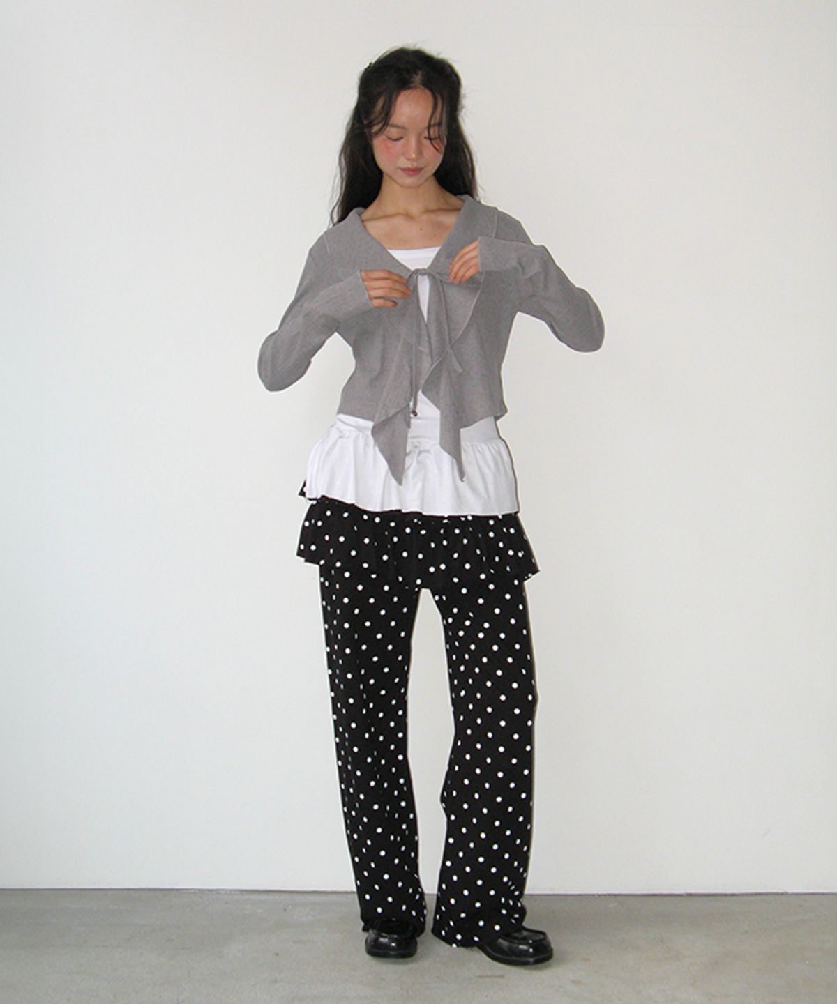 론론(RONRON) PENDANT SAILOR FRILL EYELET CARDIGAN GREY