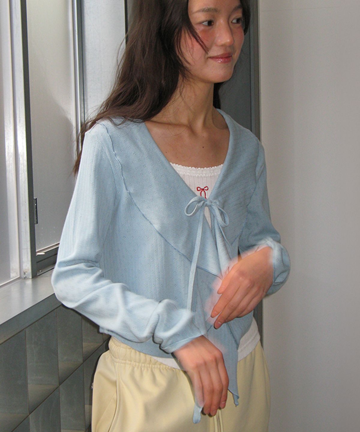론론(RONRON) PENDANT SAILOR FRILL EYELET CARDIGAN SOFT BLUE