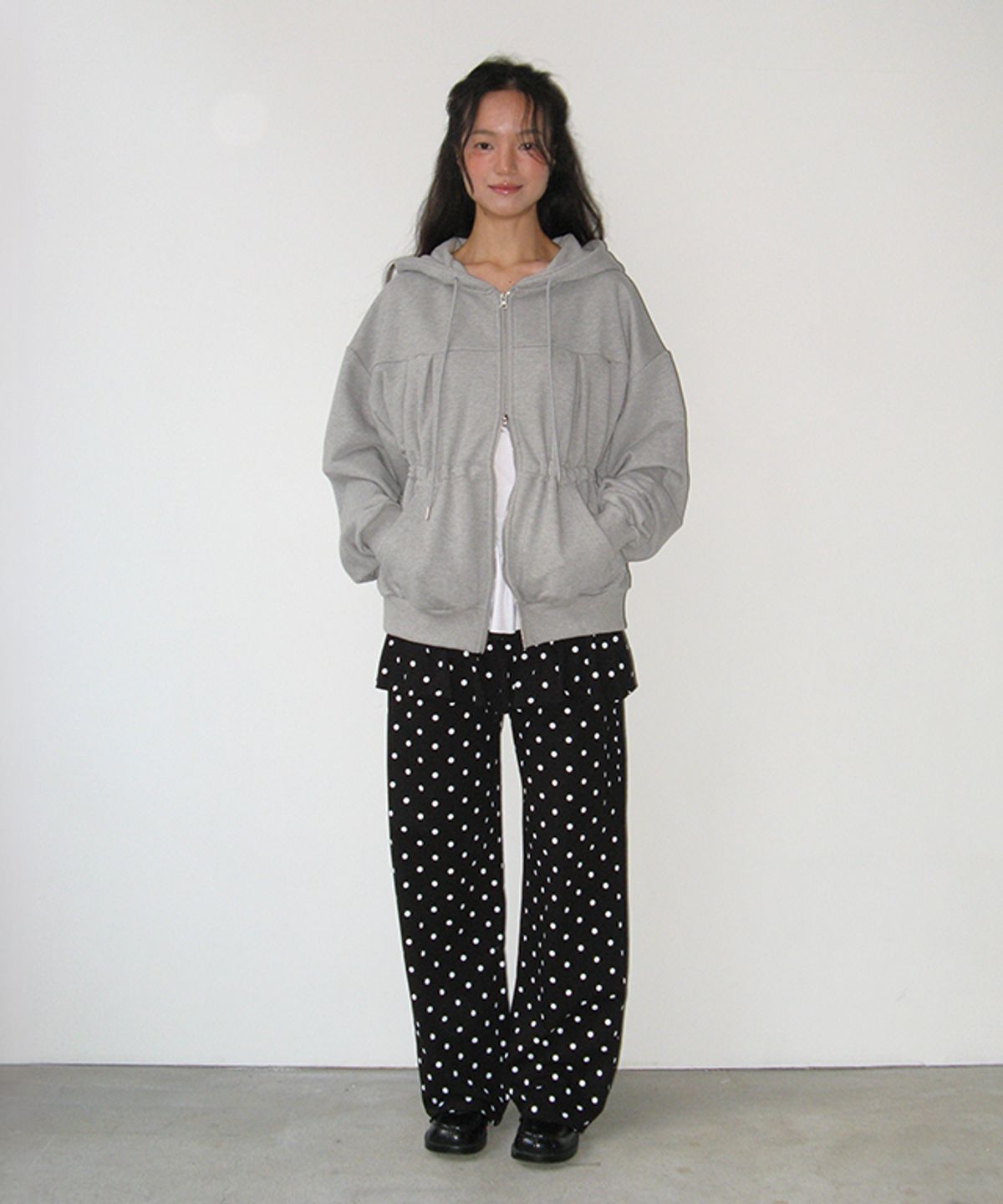 론론(RONRON) PENDANT SHIRRING HOODIE ZIP UP GREY