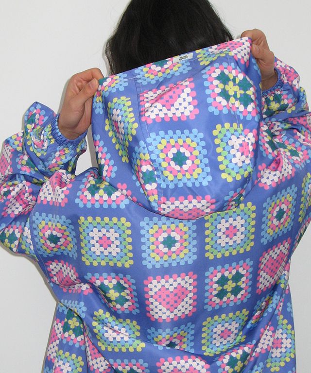 MUSINSA | RONRON HEART CROCHET PATTERN HOODED WINDBREAKER