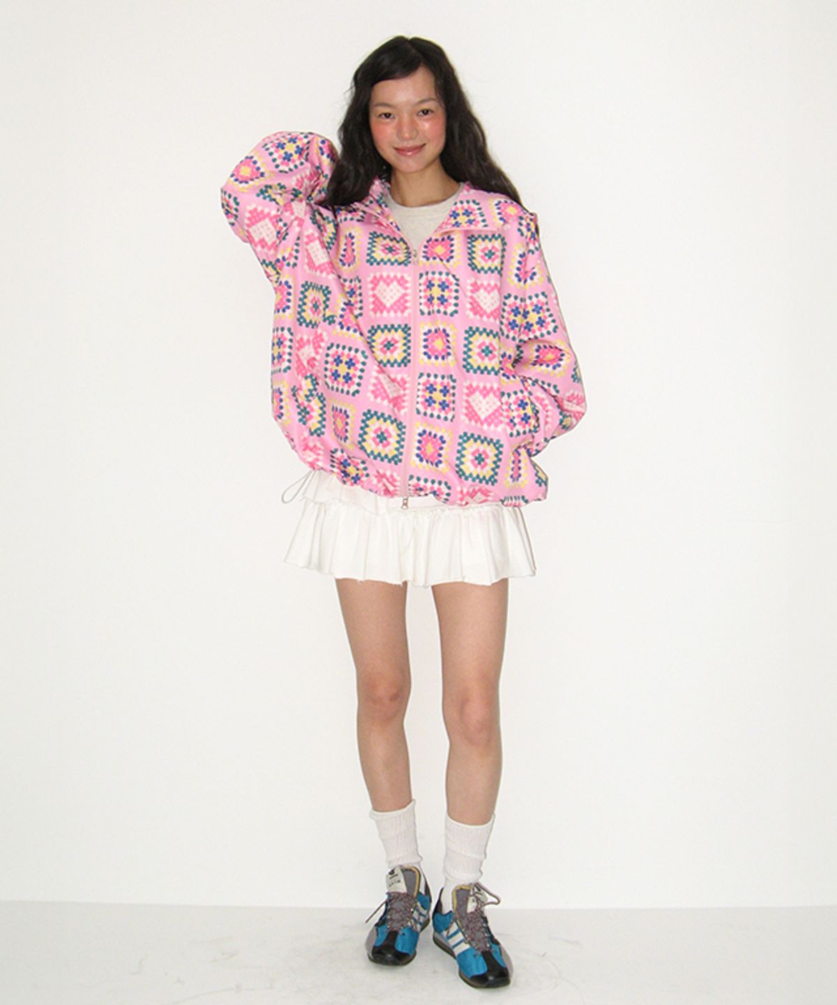 론론(RONRON) HEART CROCHET PATTERN HOODED WINDBREAKER JUMPER PINK