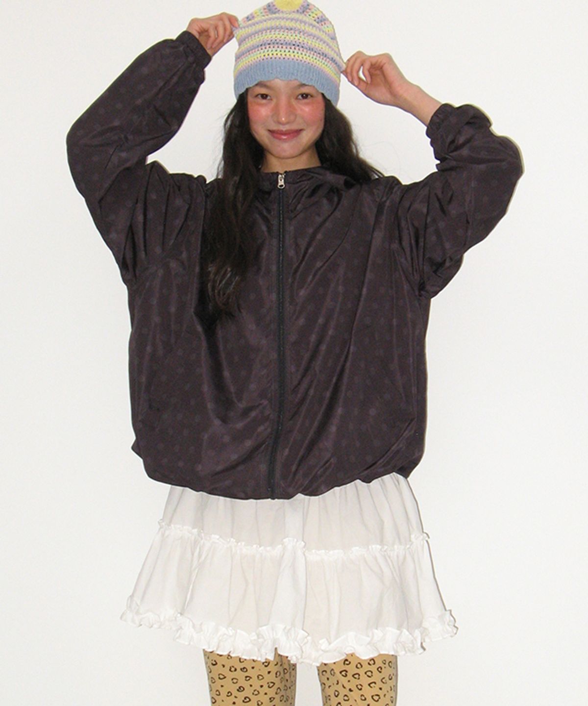 론론(RONRON) HOODED WINDBREAKER JUMPER BLACK DOT