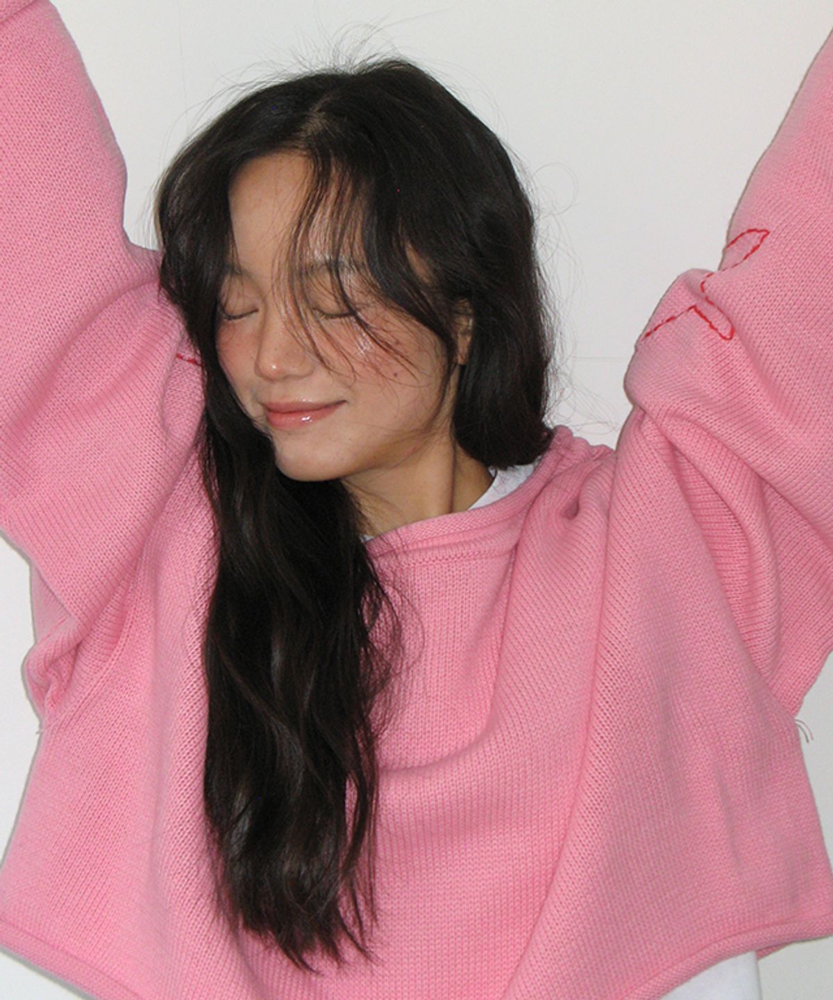 론론(RONRON) HEART STAR HAND STITCH OVERFIT CROP KNIT PINK