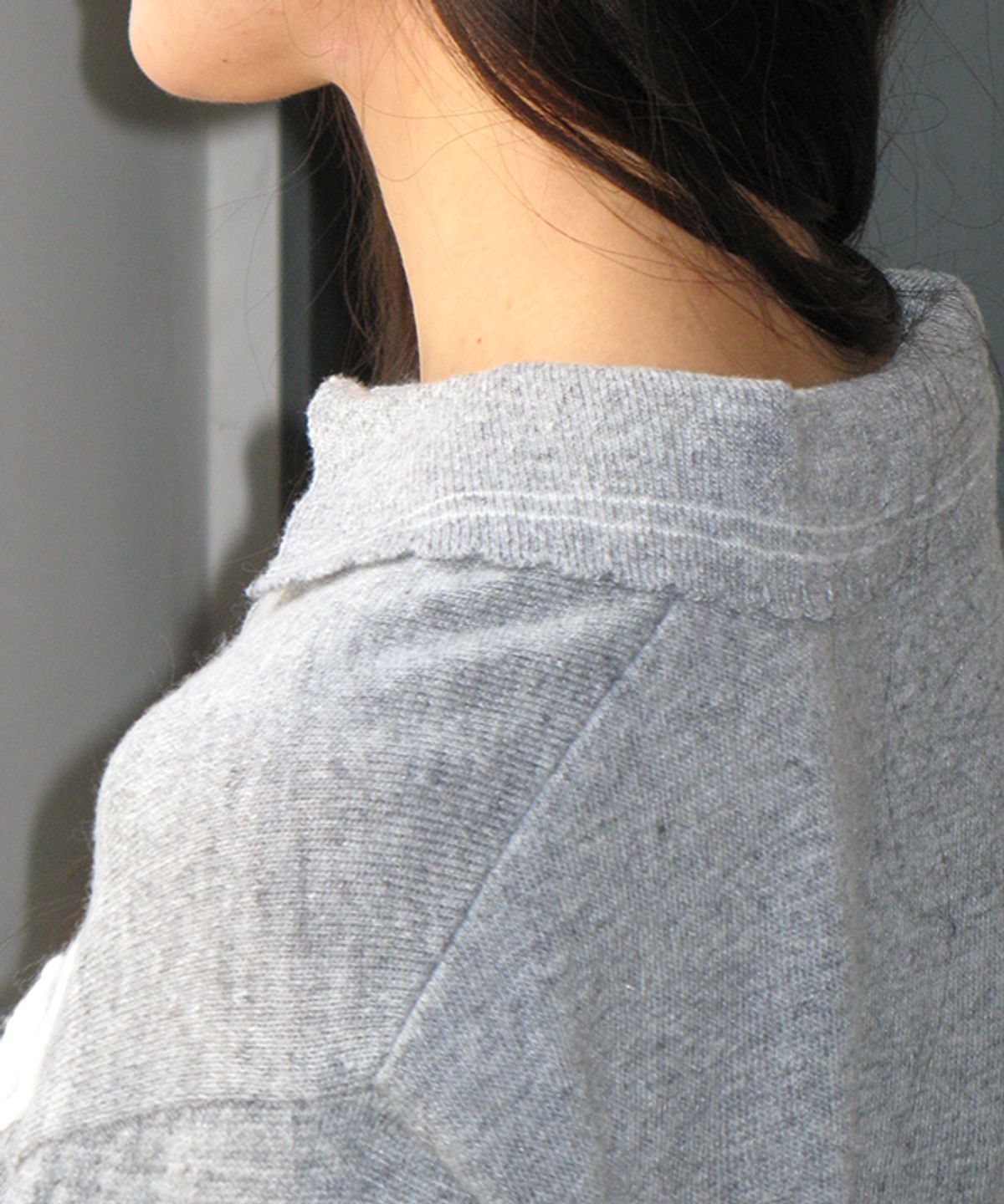 론론(RONRON) HAND MADE LOGO COLLAR KNIT PULLOVER GREY