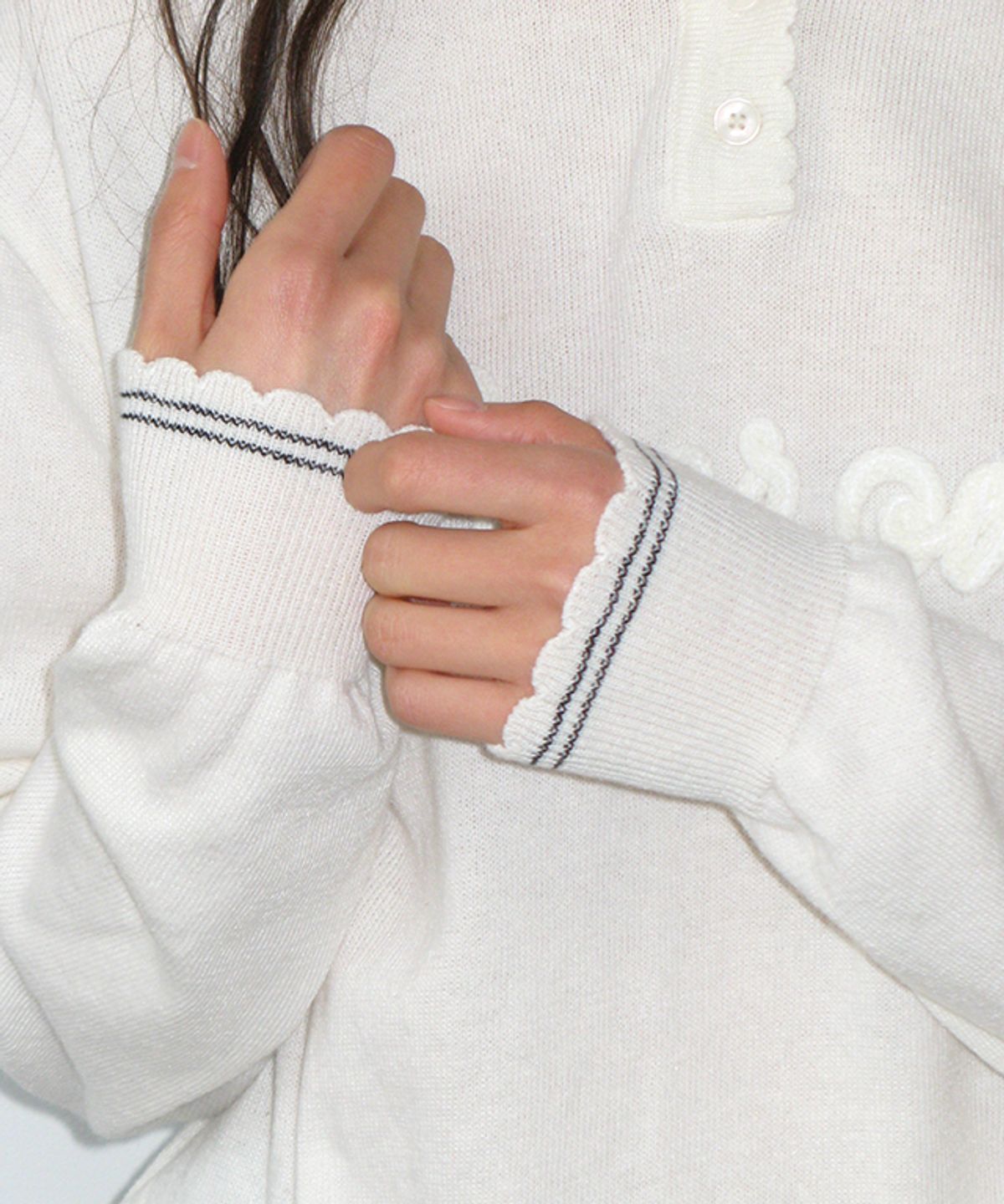 론론(RONRON) HAND MADE LOGO COLLAR KNIT PULLOVER IVORY