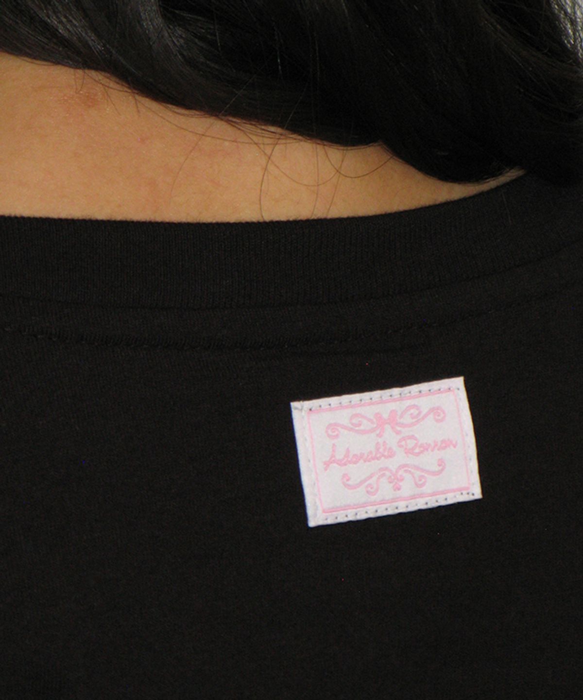 론론(RONRON) PENDANT CRINKLE CROP T SHIRT BLACK