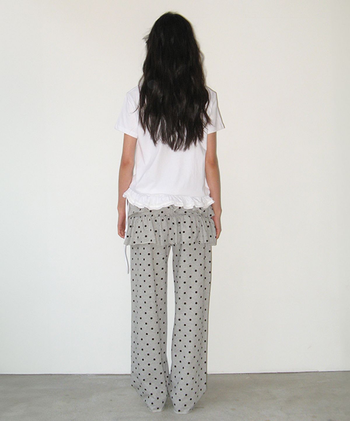 론론(RONRON) FRILL SHIRRING SHORT SLEEVE T SHIRT WHITE