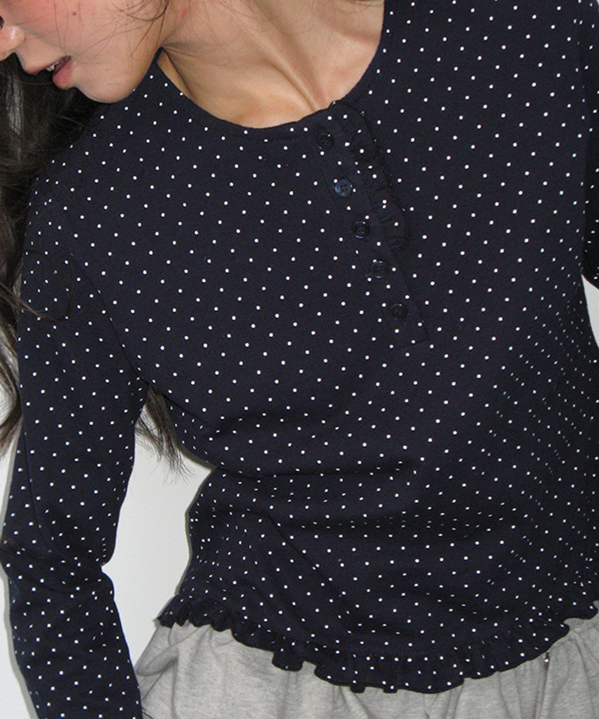 론론(RONRON) DOT RUFFLE LONG SLEEVE T SHIRT NAVY