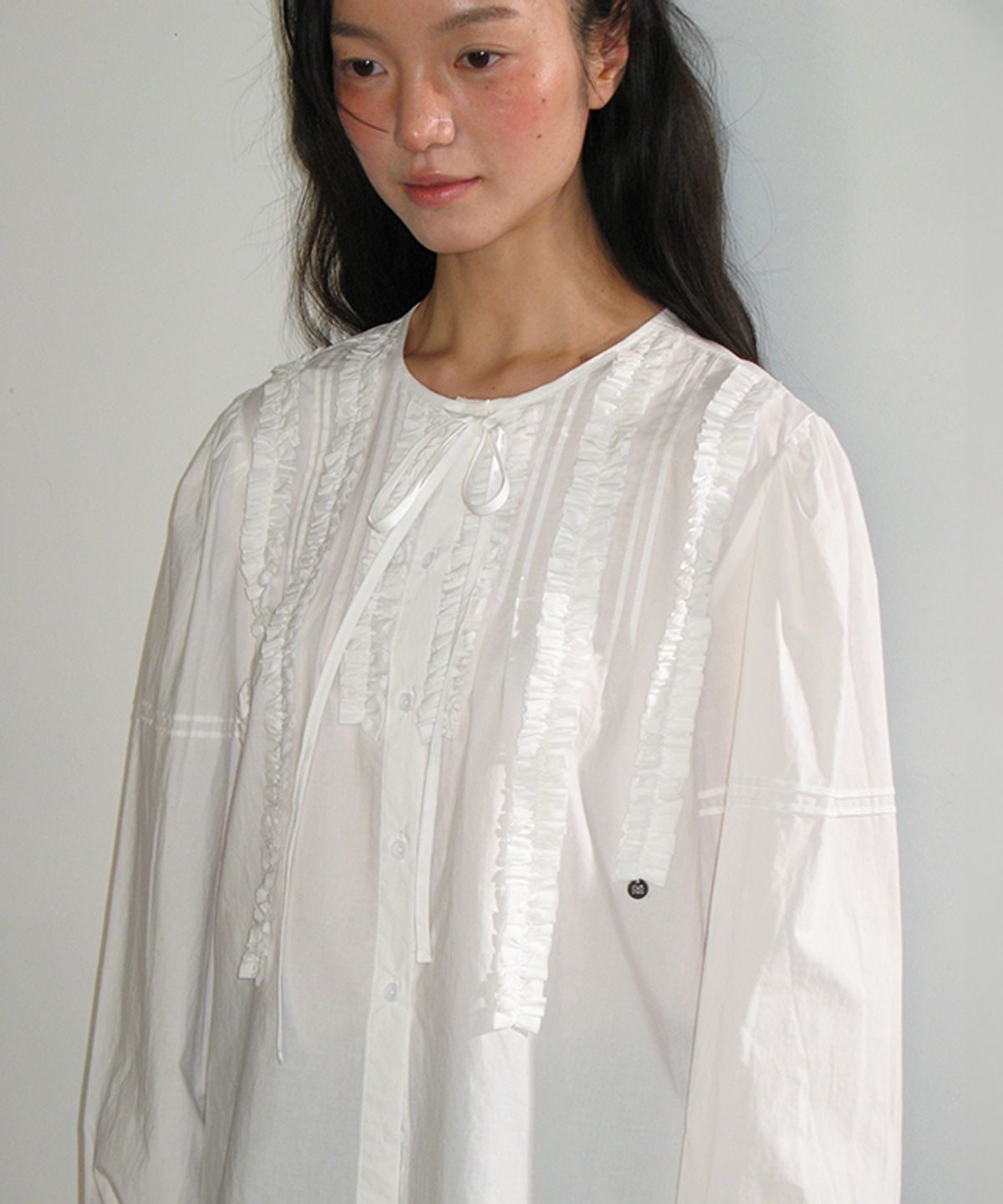론론(RONRON) FRILLY RUFFLE RIBBON TIE VINTAGE BLOUSE WHITE