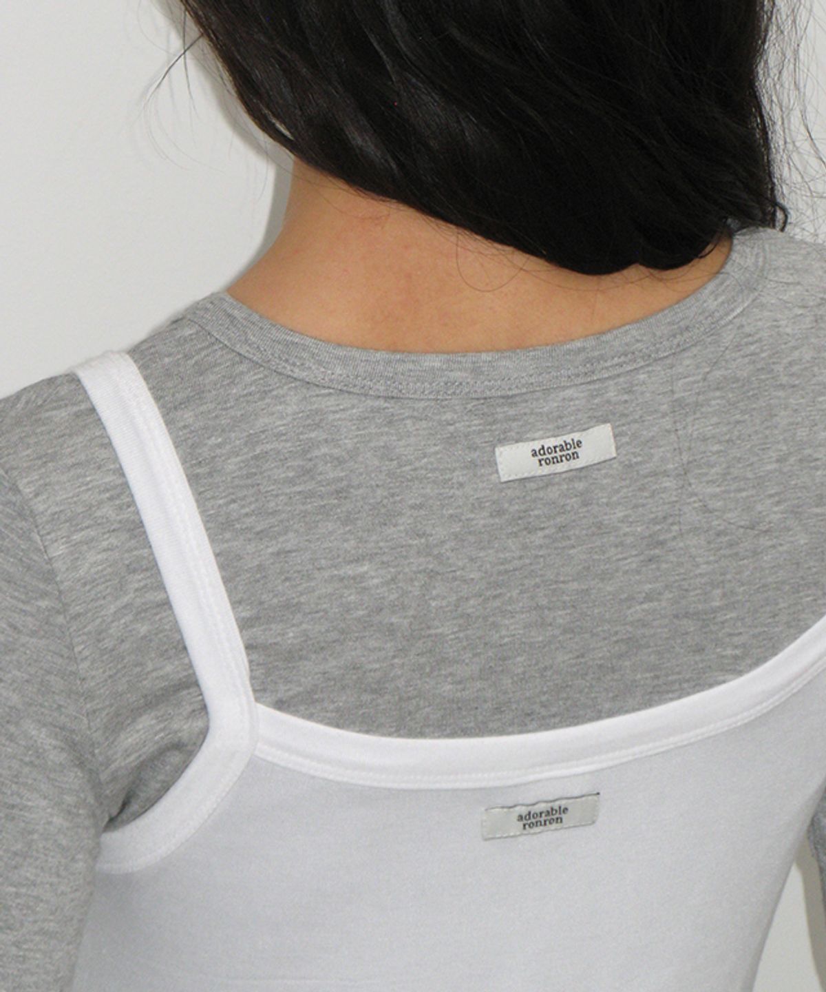 론론(RONRON) PENDANT RUFFLE LAYERED SLIM SLEEVELESS WHITE