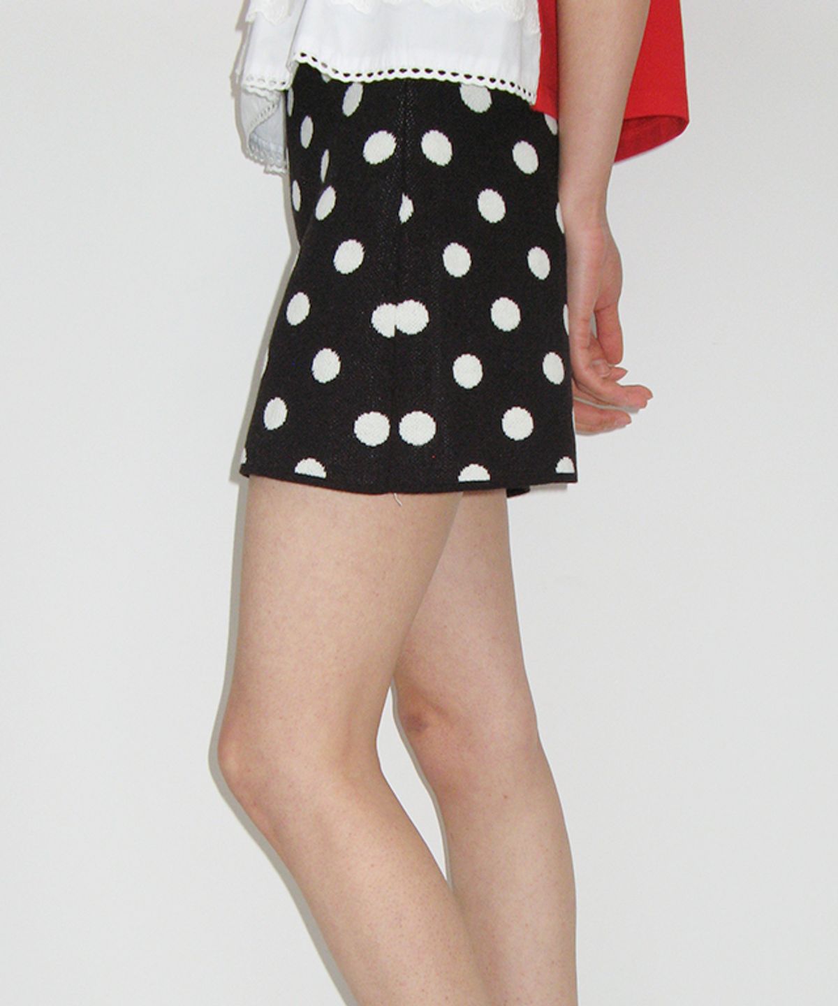 론론(RONRON) DOT PATTERN BANDING KNIT MINI SKIRT BLACK WHITE DOT