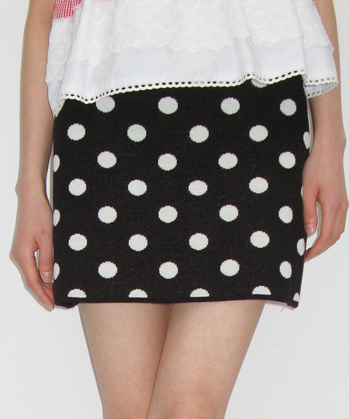 론론(RONRON) DOT PATTERN BANDING KNIT MINI SKIRT BLACK WHITE DOT