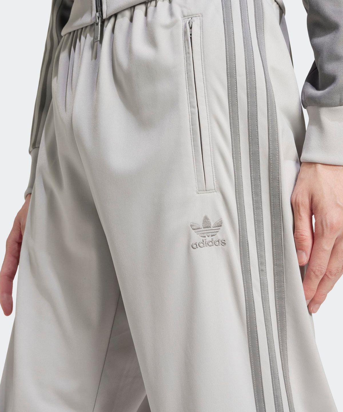 아디다스(ADIDAS) 파이어버드 트랙 팬츠 - 그레이 / JP2538