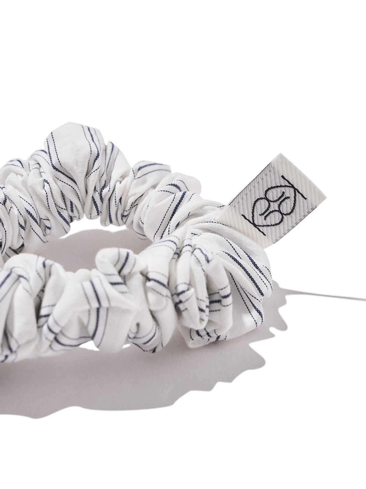 기준(KIJUN) Stripe Corsage Scrunchie Off-White Stripe