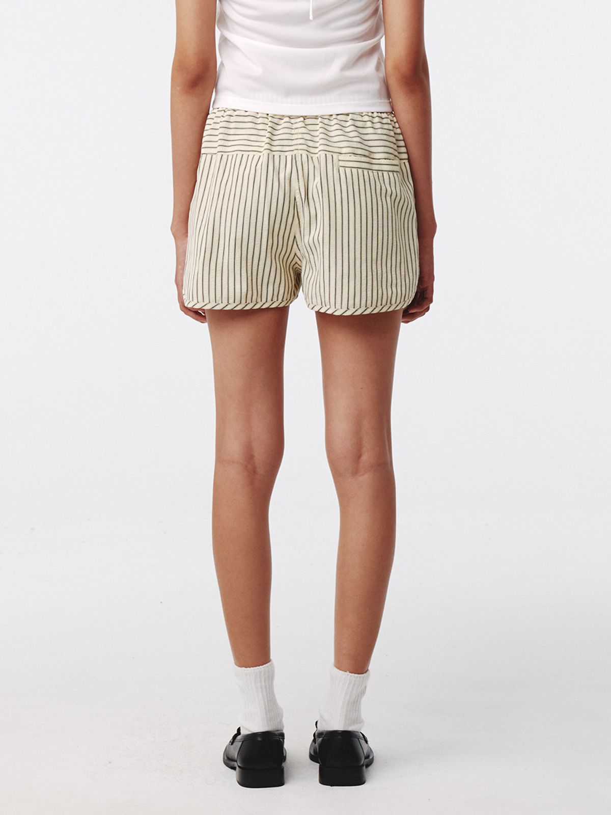 기준(KIJUN) Stripe Shorts Butter Stripe