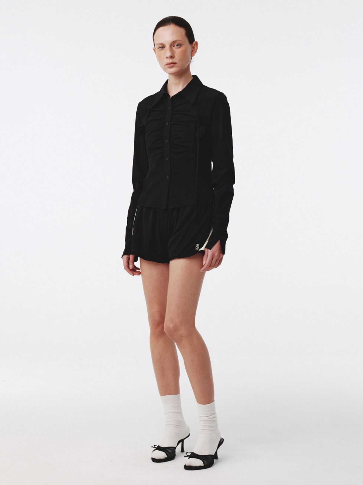 기준(KIJUN) Frill Jersey Shorts Black Ivory