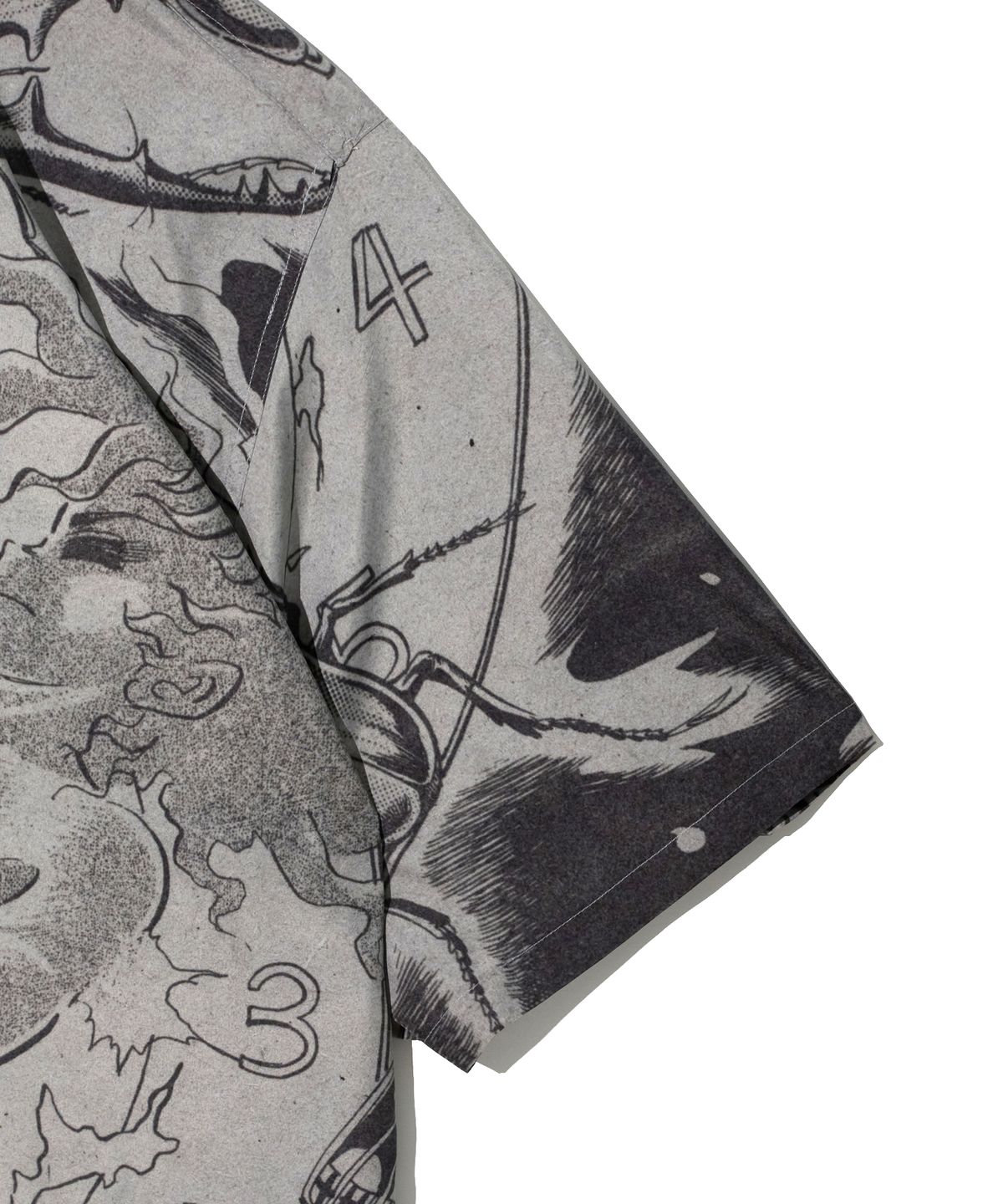 크리틱(CRITIC) CRITIC X INSECT BOY GRAPHIC SHIRT BLACK