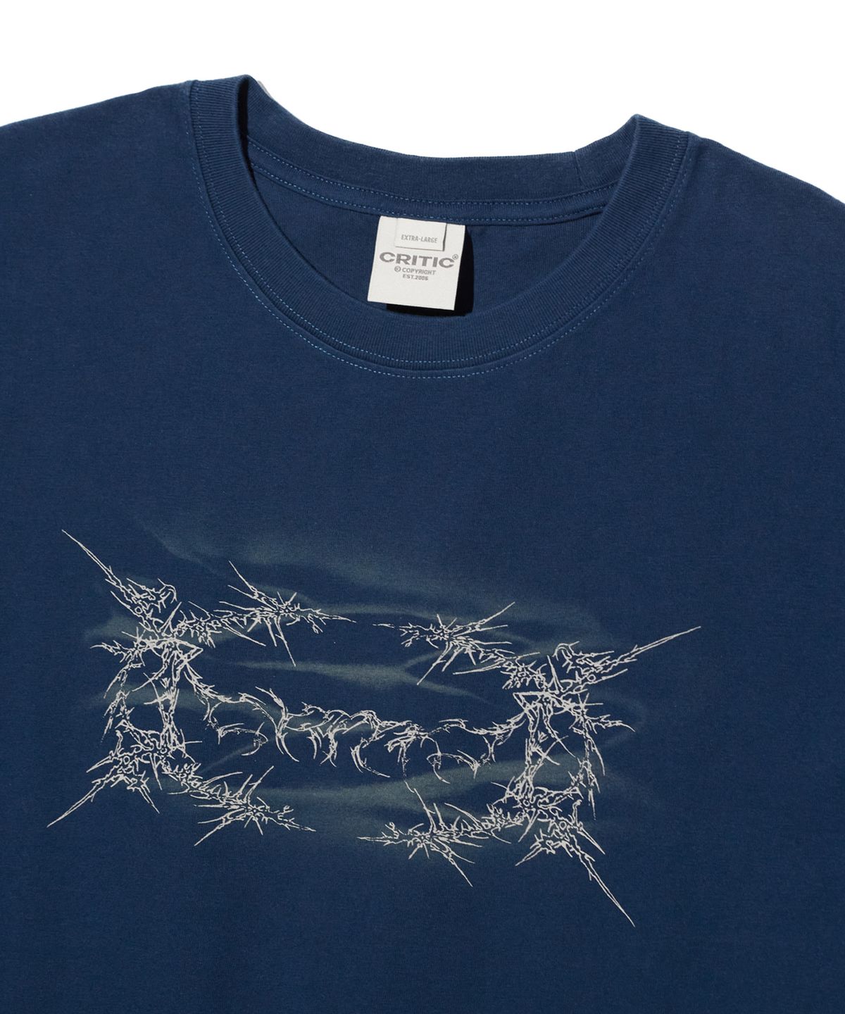 크리틱(CRITIC) SPIKE WORMHOLE SPRAY T-SHIRT NAVY