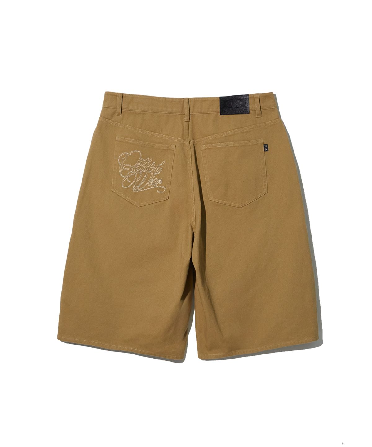 크리틱(CRITIC) LETTERING BERMUDA PANTS BEIGE