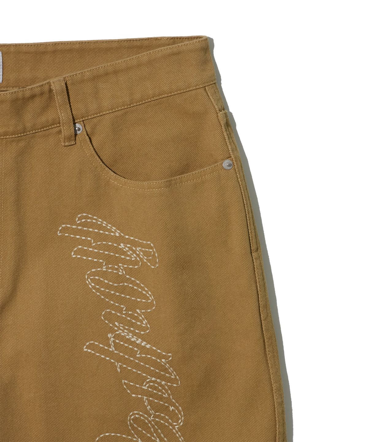 크리틱(CRITIC) LETTERING BERMUDA PANTS BEIGE