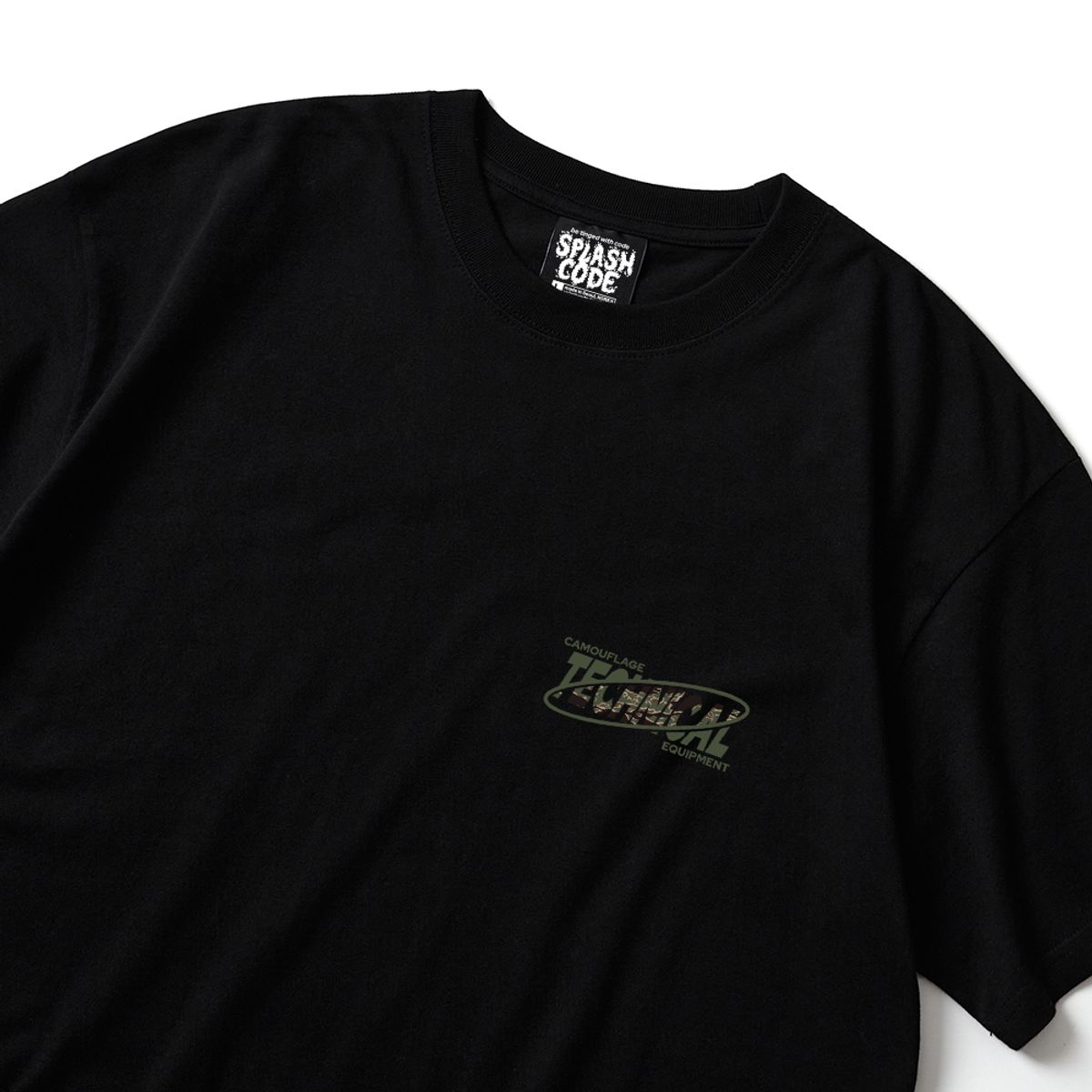 스플래시코드(SPLASHCODE) 반팔 티셔츠 블랙 - 타이거 스트라이프(Tiger Stripe)