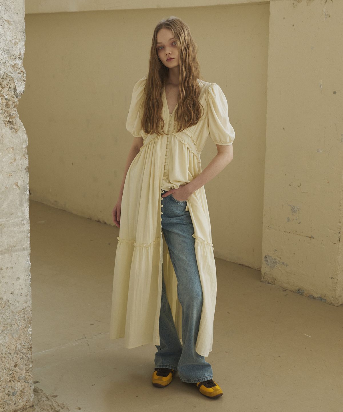 그린버터(GREENBUTTER) Viscos Frill Dress (Cream)