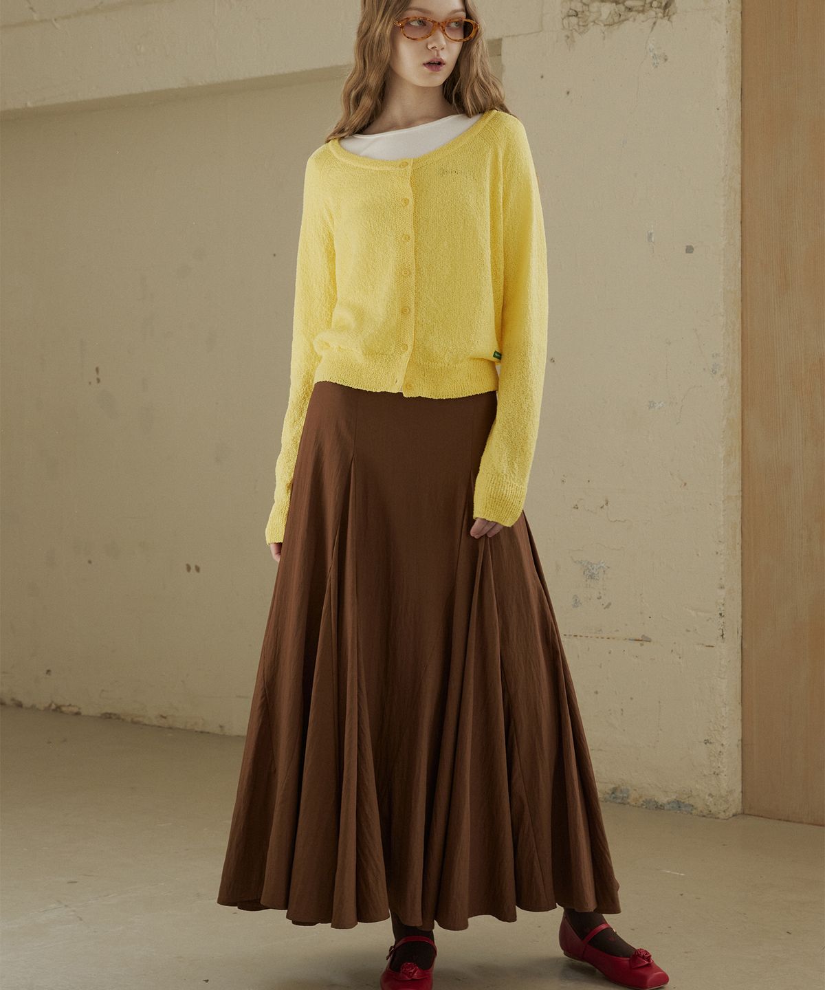 그린버터(GREENBUTTER) Flare Section Long Skirt (Brown)