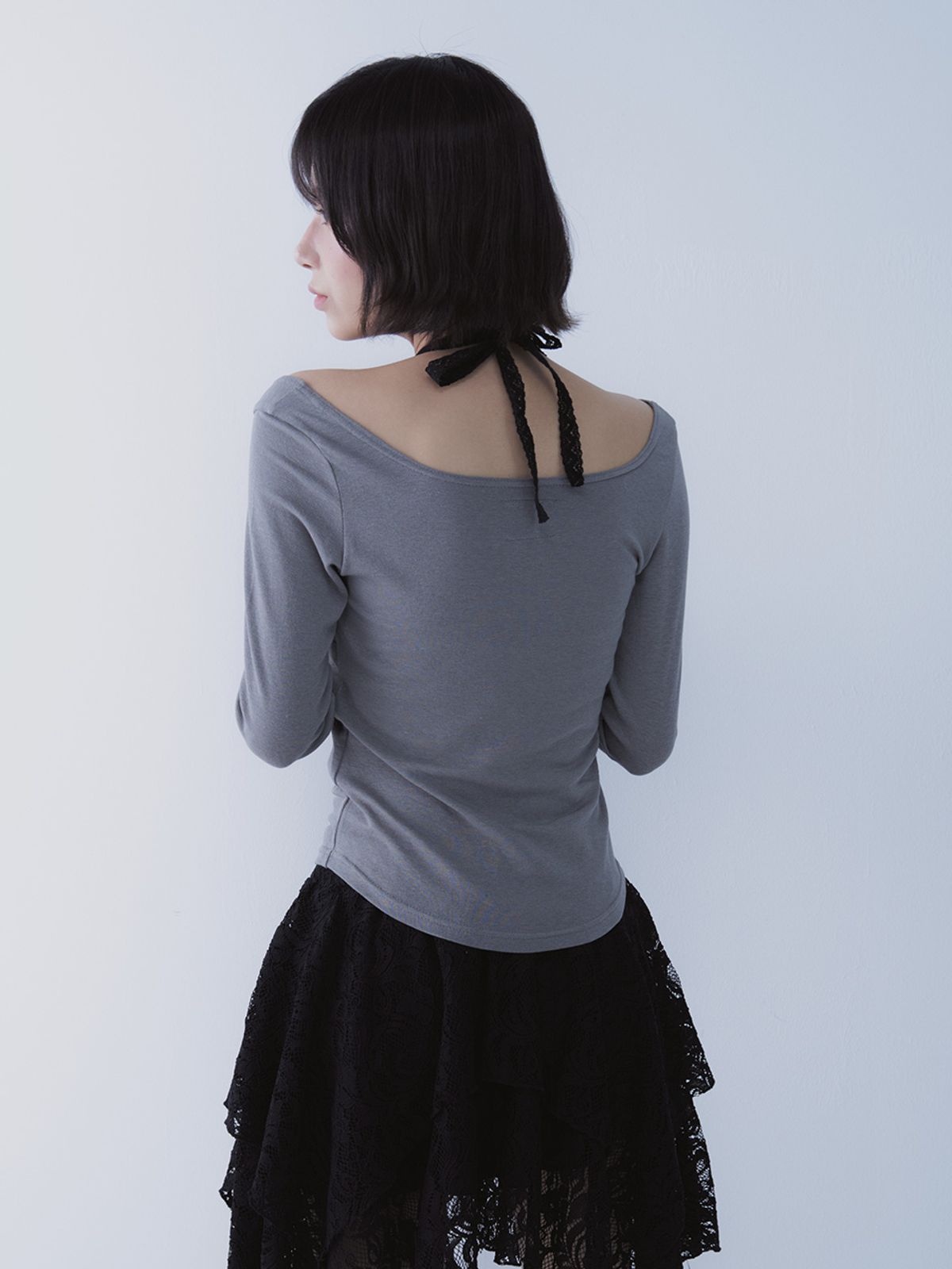 쎄쎄쎄(SETSETSET) LACE HALTERNECK TEE (GREY)