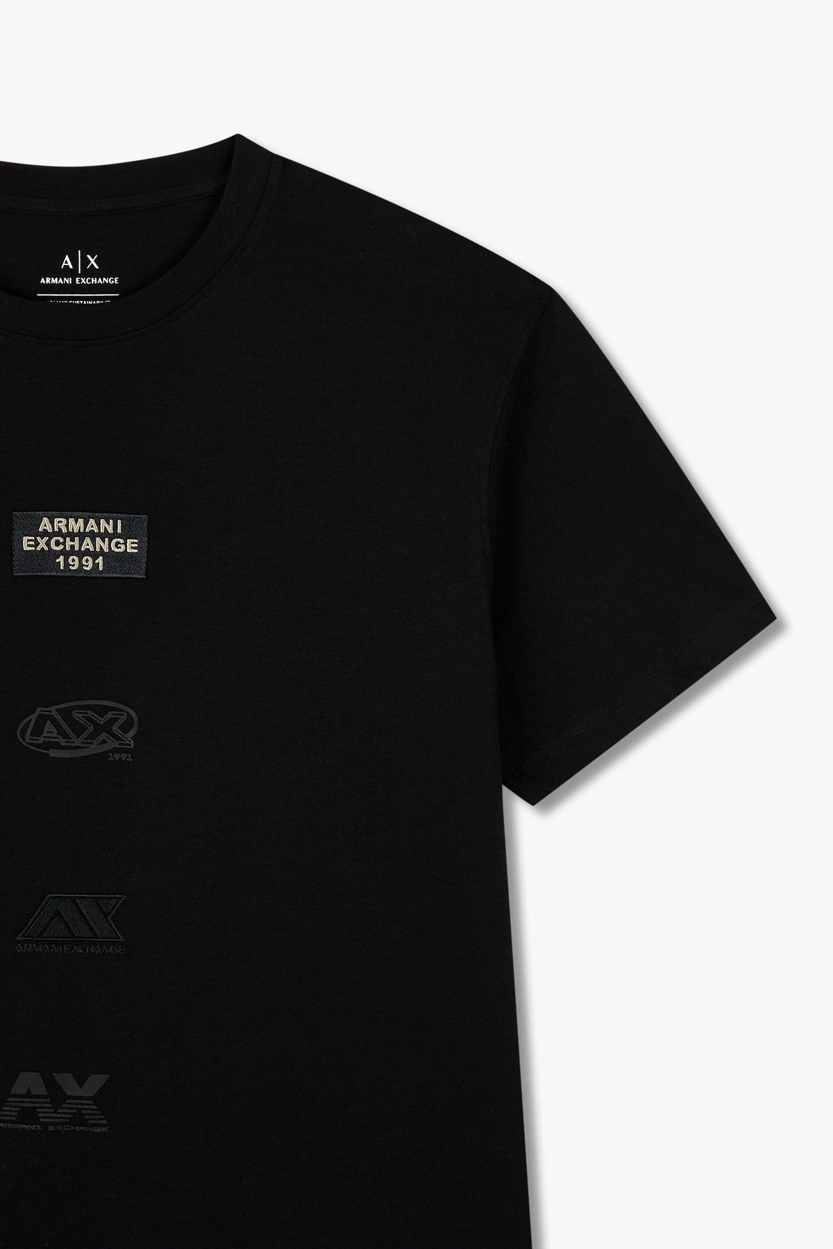 아르마니 익스체인지(ARMANI EXCHANGE) 남성 멀티 로고 크루넥 티셔츠_블랙 A415130031