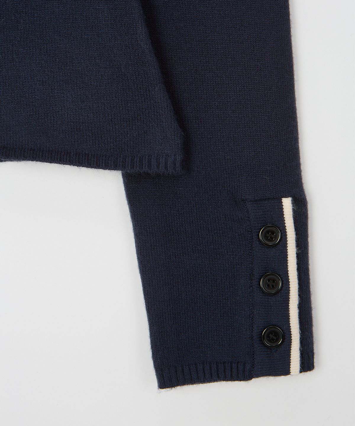 살롱 드 욘(SALON DE YOHN) Line Point High Neck Cardigan_ Navy