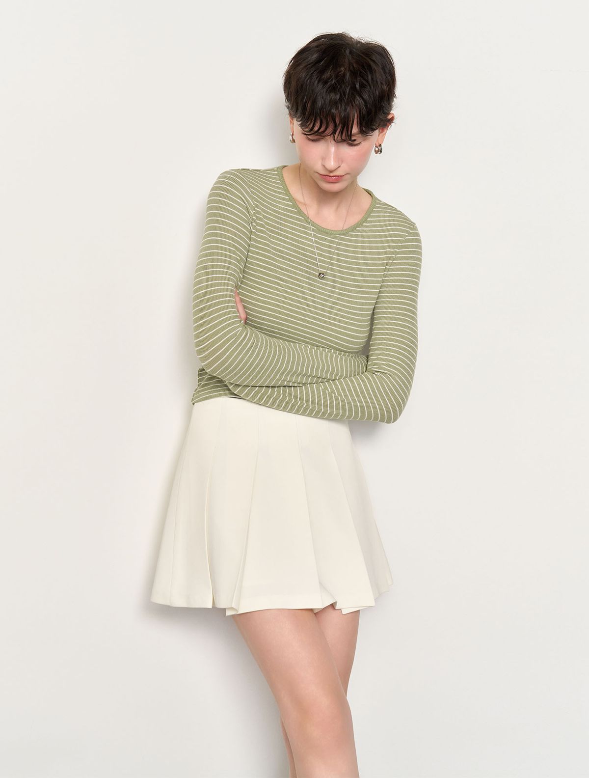 제너럴아이디어(GENERALIDEA) 스트라이프 리브드 롱 슬리브 티 [MATCHA GREEN] / WBE1L01519