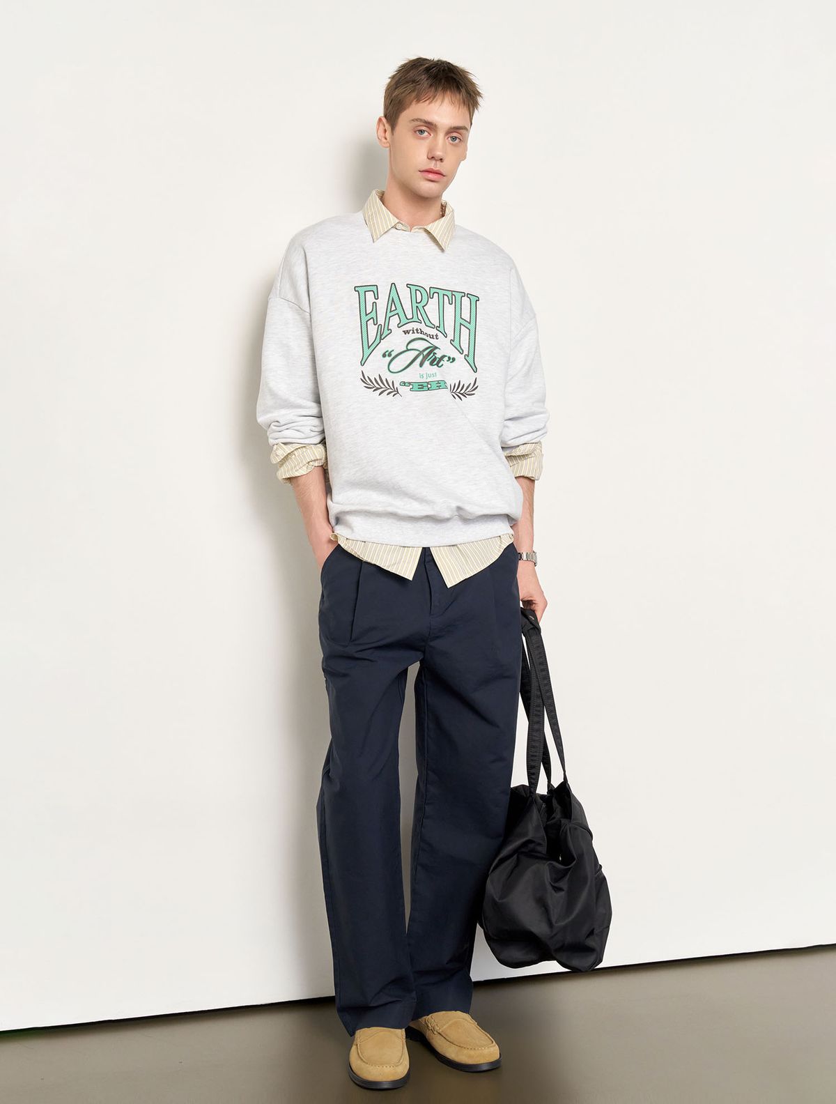 제너럴아이디어(GENERALIDEA) UNISEX 어스 루즈핏 맨투맨 [WHITE MELANGE GREY] / SBE1U02010