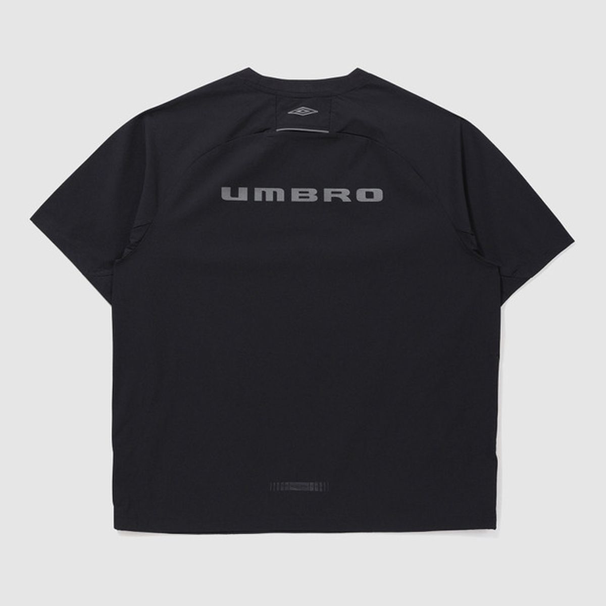 엄브로(UMBRO) 액티브 올라운드 스트레치 반팔 피스테 블랙(UQ121SWT32)