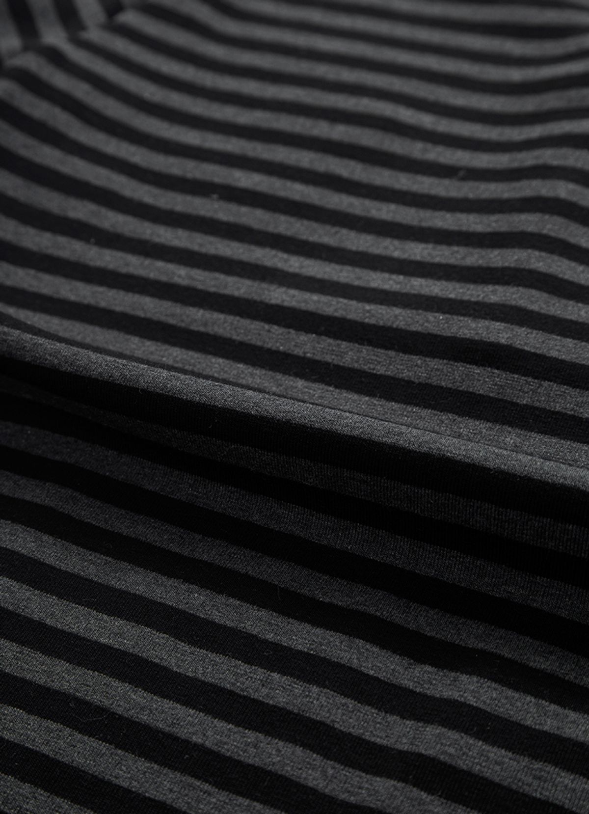 애즈온(ASON) ELLEN STRIPE TEE / BLACK