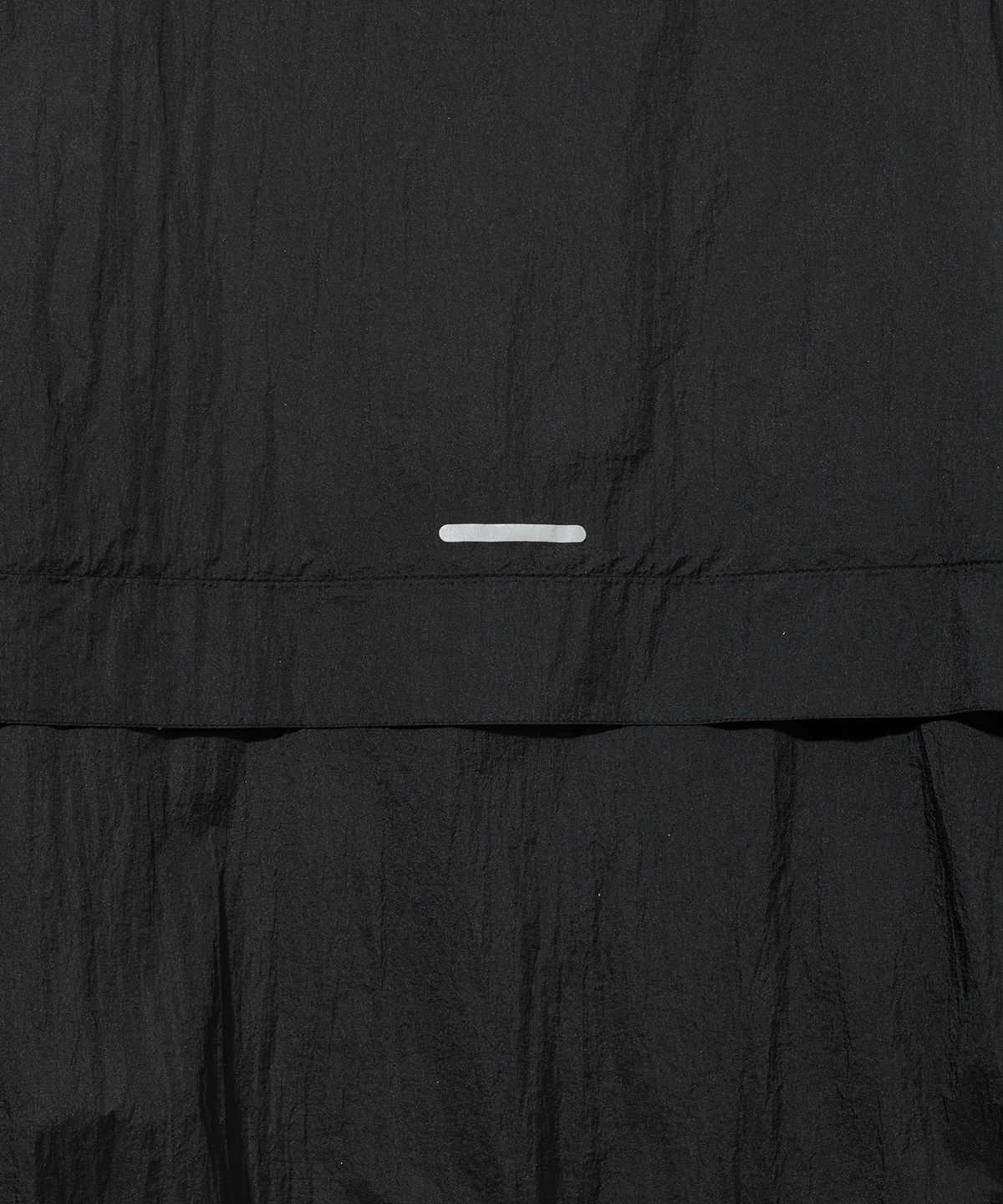 피지컬 디파트먼트(PHYSICAL DEPARTMENT) 라이트웨이트 나일론 윈드브레이커_블랙