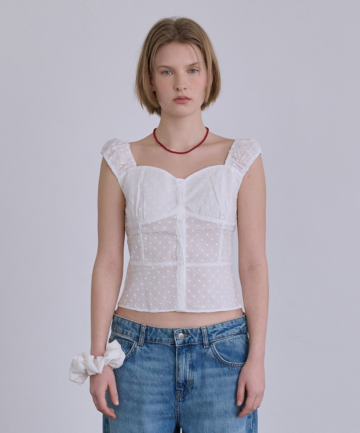 애프터아워즈(AFTERHOURS) HEART NECK DOT BLOUSE (WHITE)