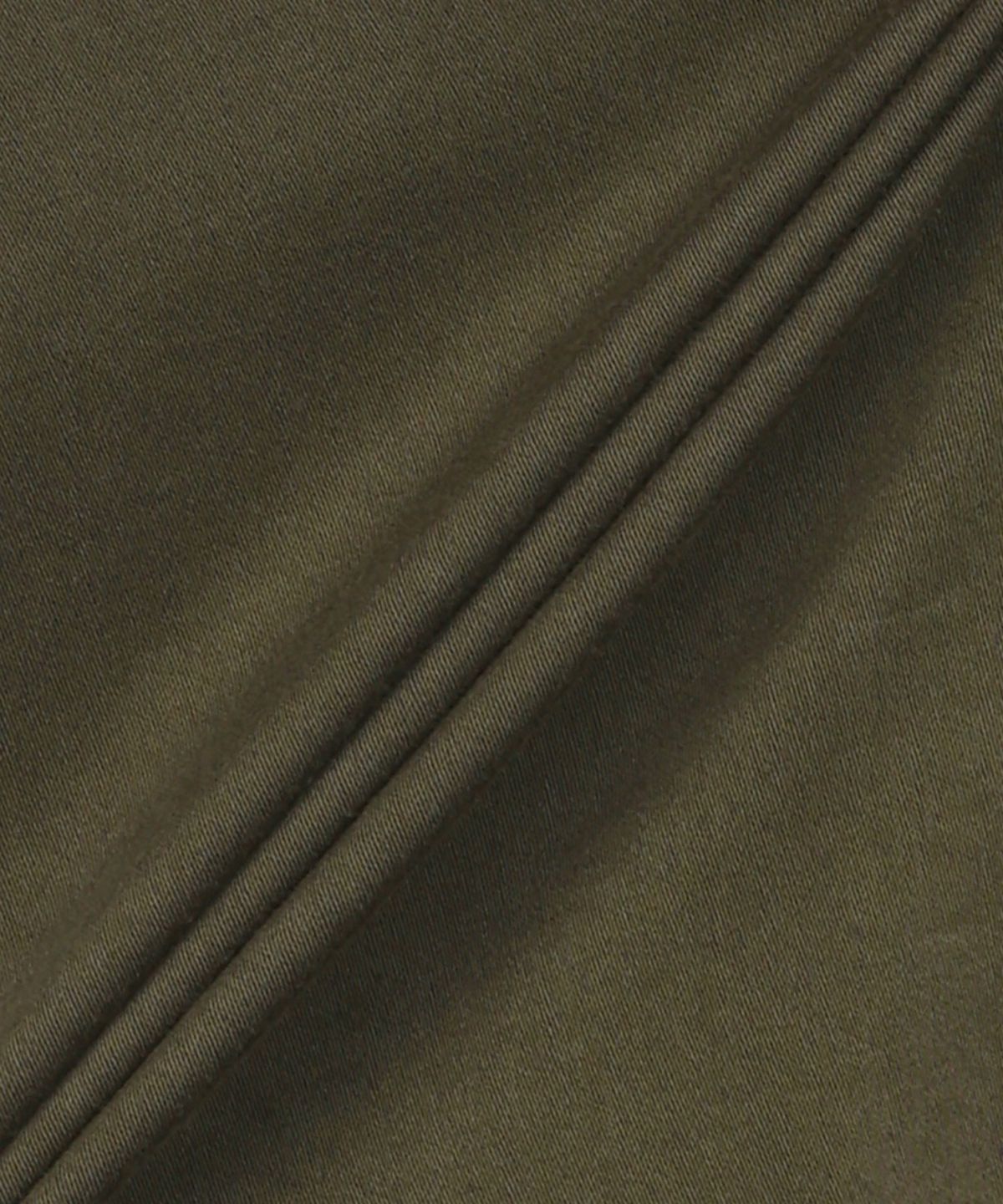 씨피 컴퍼니(CP Company) 새틴 스트레치 렌즈 카고 쇼츠 팬츠 - 아이비 그린 / 18CMBE116A005694G683