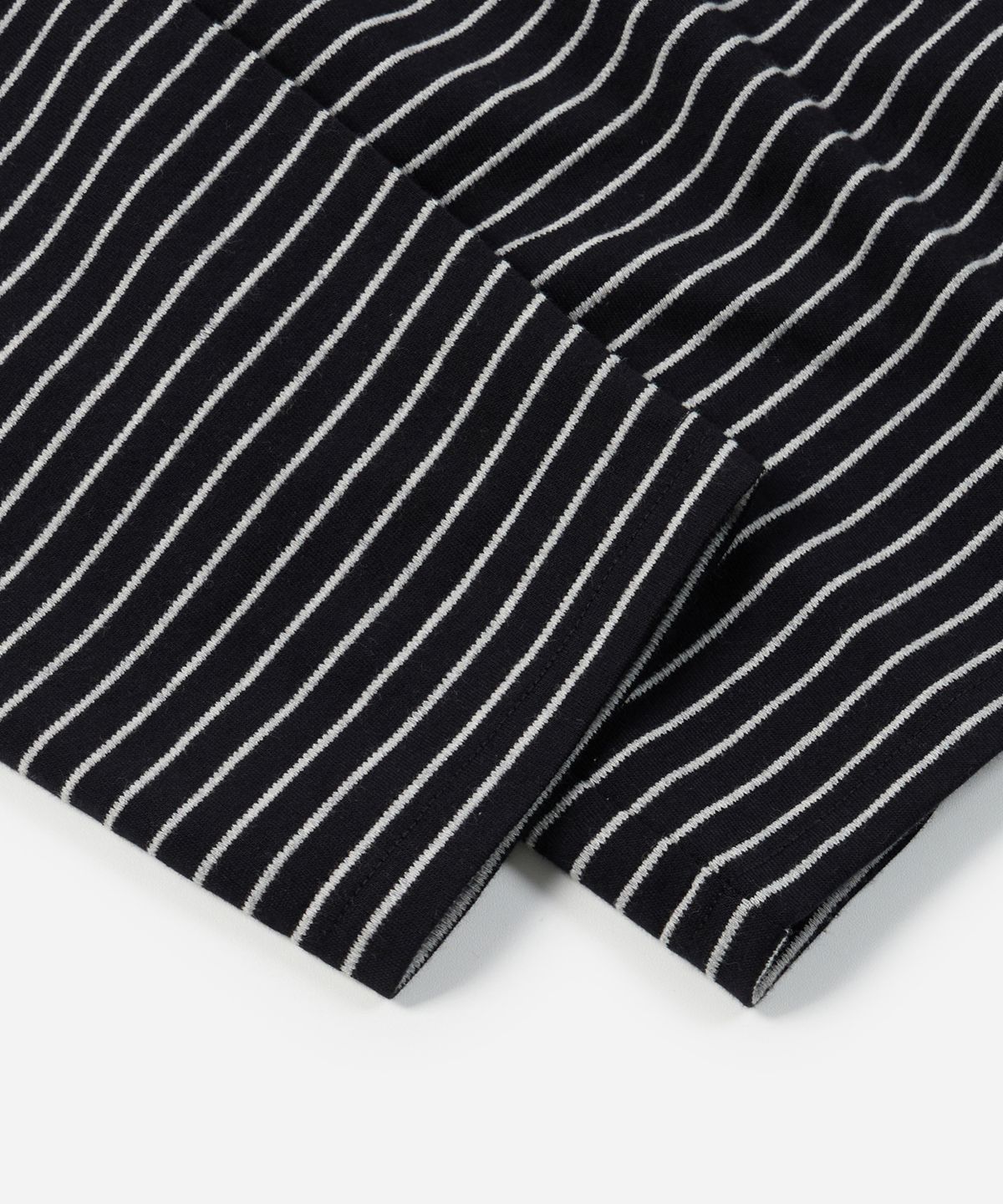 프리즘웍스(FRIZMWORKS) STRIPE OVERSIZED RELAX TEE 003 _ BLACK