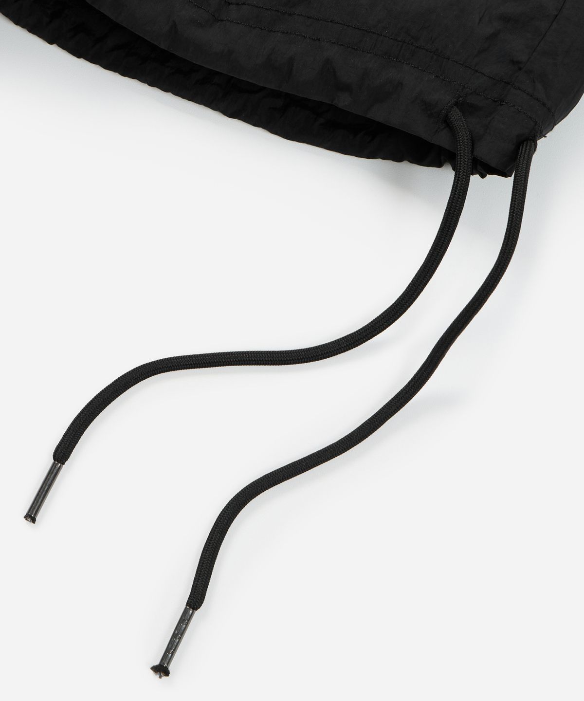 프리즘웍스(FRIZMWORKS) NYLON POCKET PULLOVER _ BLACK